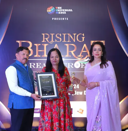 Archana Kanungo receiving award